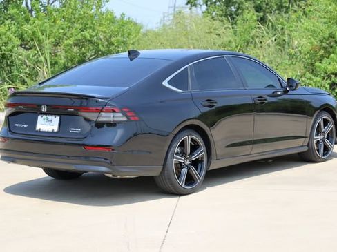 Certified 2025 Honda Accord Sport image 8