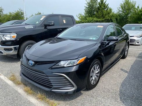 Used 2023 Toyota Camry LE w/ Cold Weather Package FWD image 4