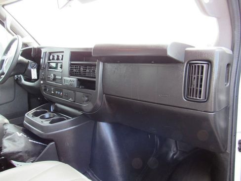 Used 2024 Chevrolet Express 3500 w/ Power Convenience Package RWD image 15