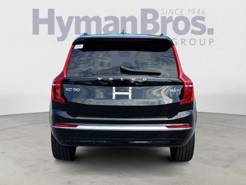 Used 2023 Volvo XC90 B6 Ultimate w/ Protection Package AWD/4WD image 4