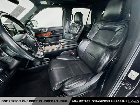 Used 2021 Lincoln Navigator Reserve image 22