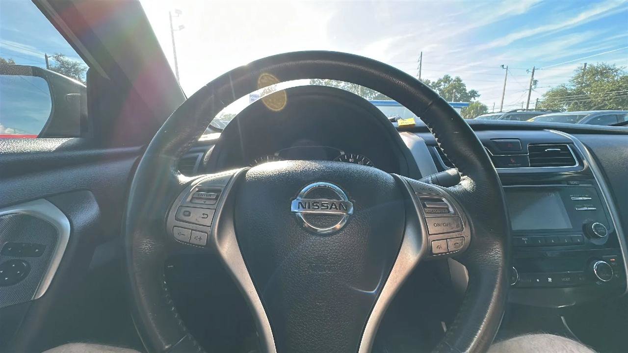 Used 2015 Nissan Altima 2.5 SV w/ Convenience Package FWD image 34