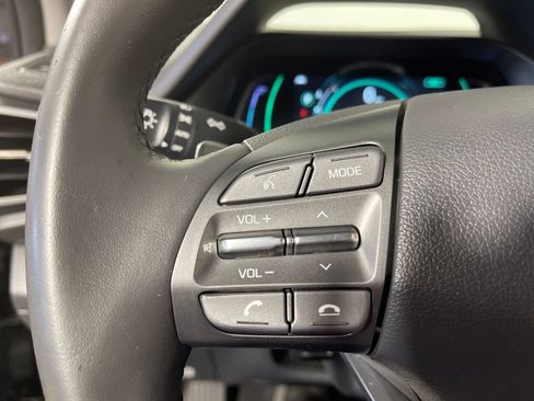 Used 2022 Hyundai Ioniq SEL image 31