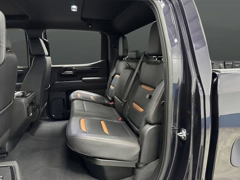 Used 2023 GMC Sierra 1500 AT4 image 32