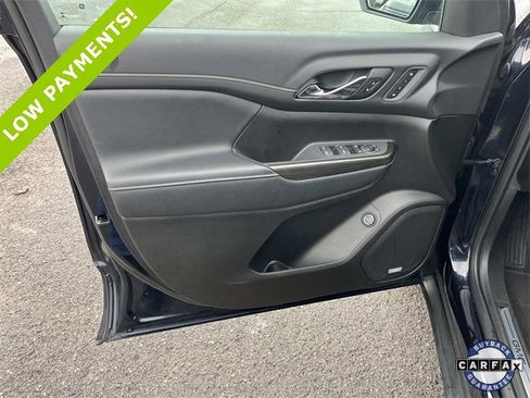 Used 2021 GMC Acadia SLT w/ Technology Package image 25