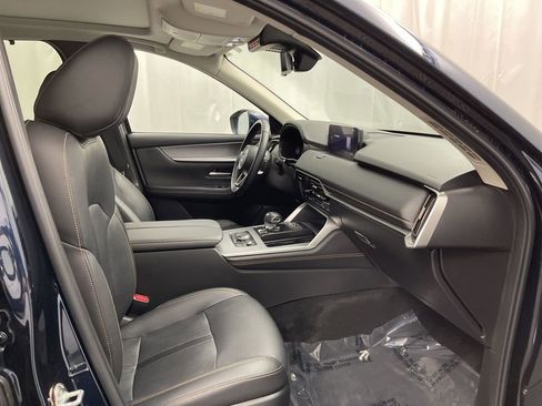 Used 2024 MAZDA CX-90 Plug-In Hybrid w/ Premium Pkg image 30