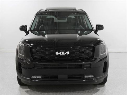 Used 2022 Kia Telluride SX w/ SX Prestige Package image 2