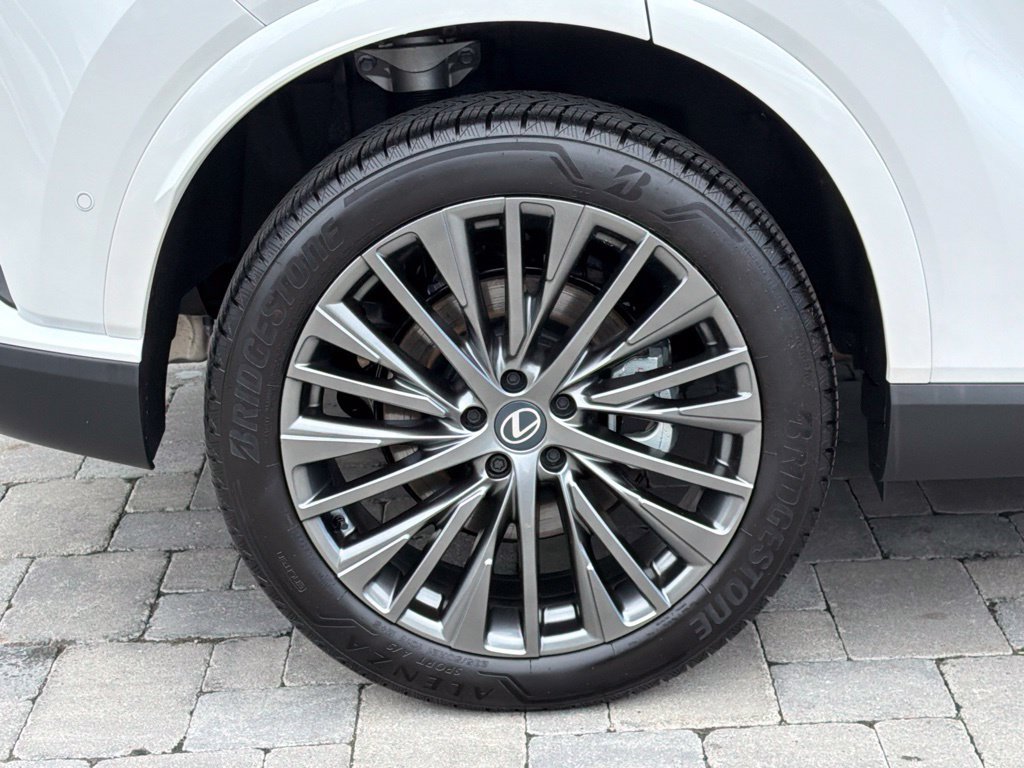 Certified 2026 Lexus RX 350 AWD w/ Convenience Package image 9