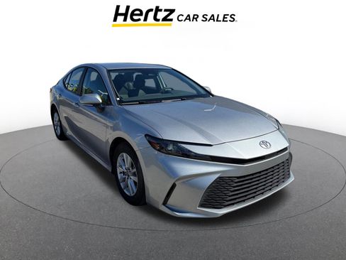 Used 2025 Toyota Camry LE image 1