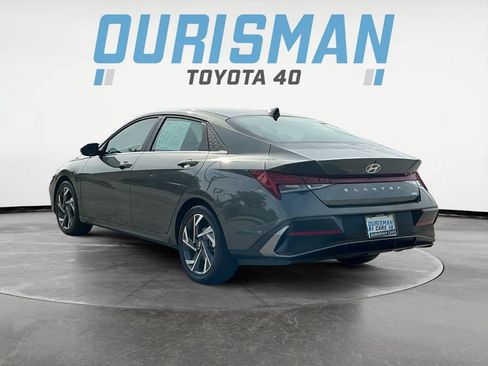Used 2025 Hyundai Elantra Limited FWD image 5