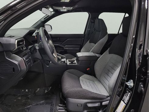 Certified 2025 Toyota 4Runner TRD Off-Road image 10