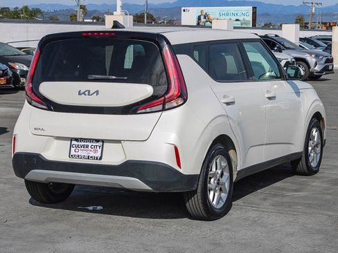 Used 2023 Kia Soul LX w/ Option Group 015 image 9