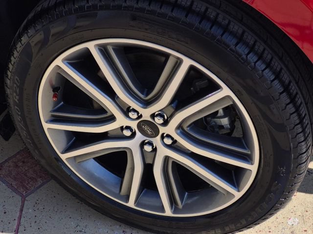 Used 2023 Ford Edge Titanium AWD/4WD image 32