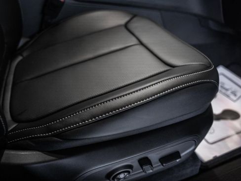 New 2025 Jeep Grand Cherokee L Limited w/ Luxury Tech Group II image 32