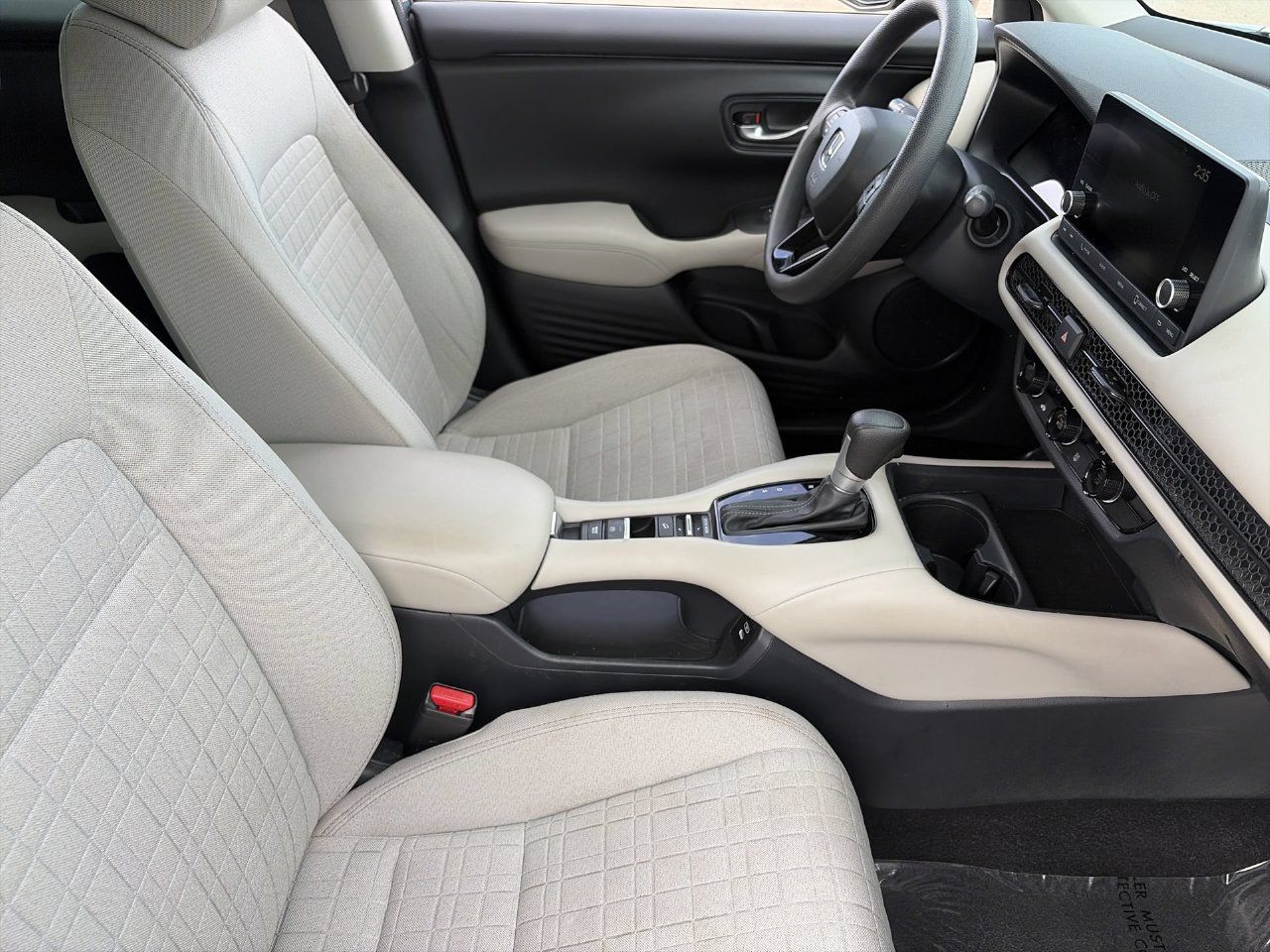 Used 2025 Honda HR-V LX image 11