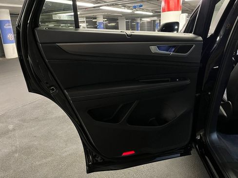 Used 2024 Volkswagen Atlas Cross Sport SE w/ Panoramic Sunroof Package AWD/4WD image 22