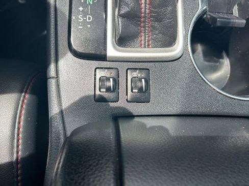 Used 2019 Toyota Highlander SE AWD/4WD image 24