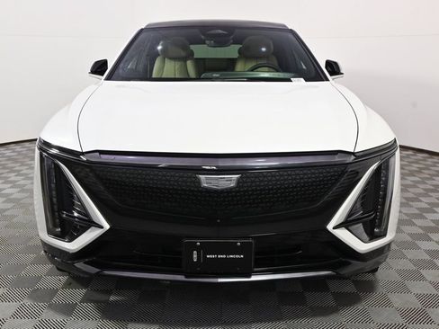 New 2025 Cadillac Lyriq Sport w/ Nappa Leather Package AWD/4WD image 10