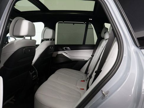 Used 2026 BMW X5 xDrive50e w/ Executive Package image 11