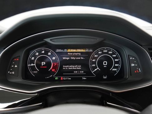 Used 2026 Audi RS Q8 performance AWD/4WD image 85