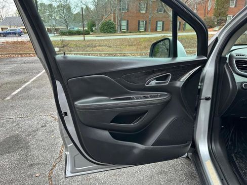Used 2015 Buick Encore Base FWD image 18