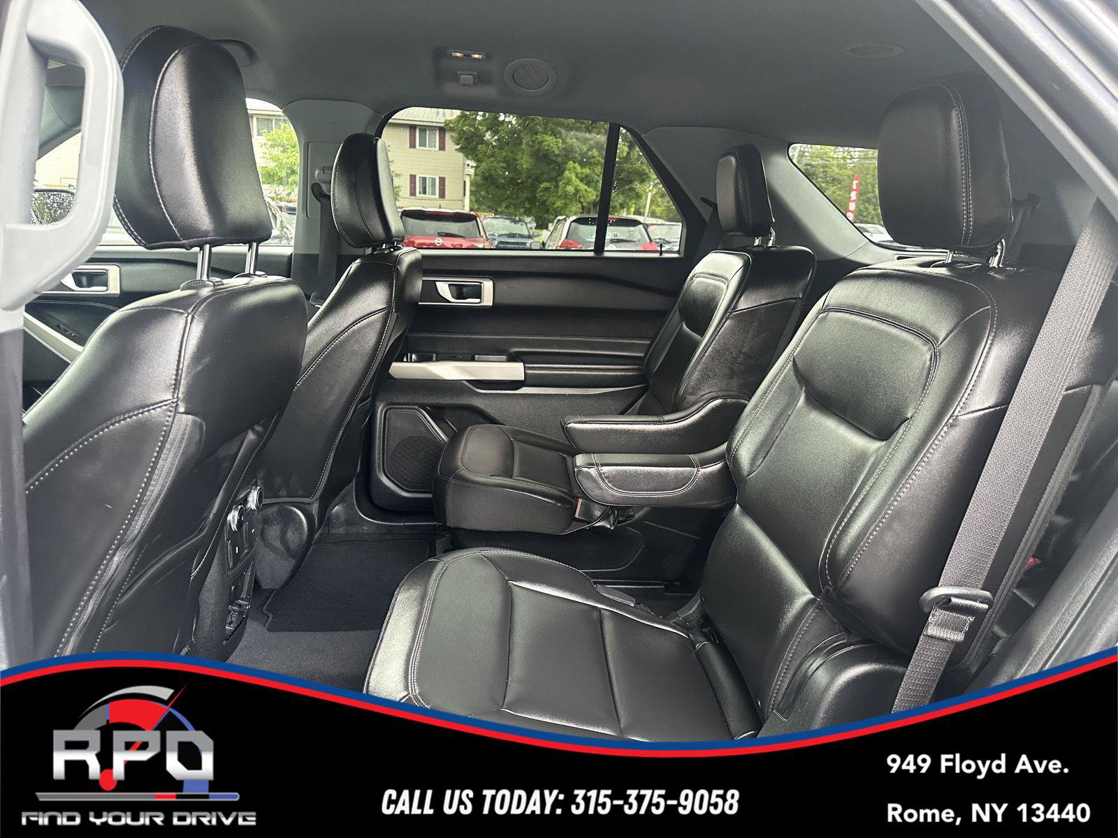 Used 2022 Ford Explorer XLT w/ Equipment Group 202A AWD/4WD image 24