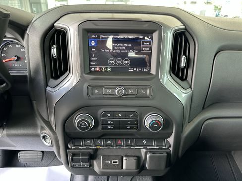 Used 2023 Chevrolet Silverado 1500 Custom Trail Boss w/ LPO, Dark Essentials Package AWD/4WD image 13