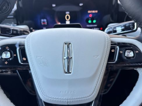 New 2025 Lincoln Aviator Black Label image 23