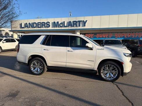 Used 2021 Chevrolet Tahoe High Country w/ Premium Package image 3