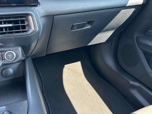 Used 2024 Ford Mustang Convertible RWD image 9