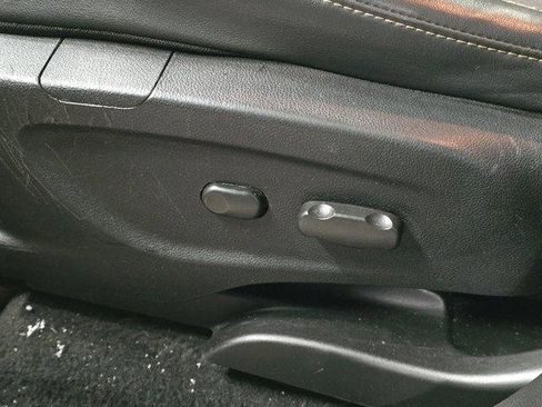 Used 2019 Chevrolet Trax LT w/ LT Convenience Package image 16