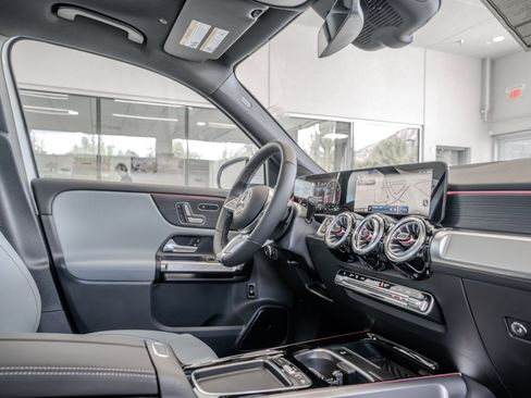 Certified 2026 Mercedes-Benz GLB 250 4MATIC image 18
