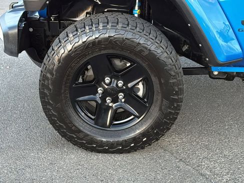 Used 2021 Jeep Gladiator Sport image 9