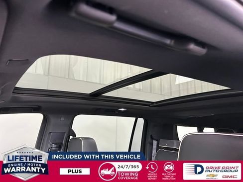 Used 2023 GMC Yukon XL SLT w/ SLT Premium Package AWD/4WD image 26