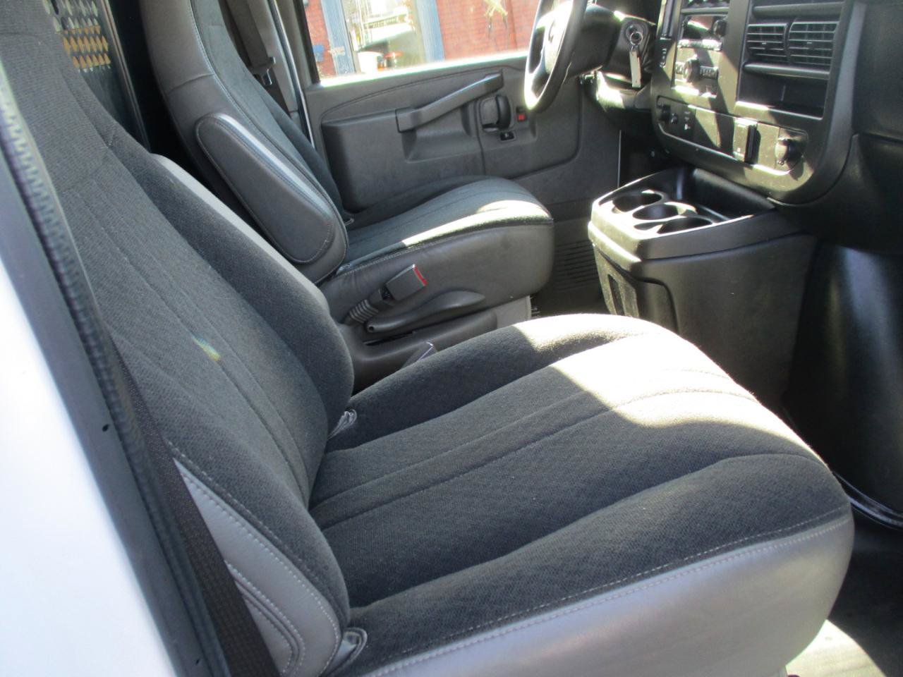 Used 2021 Chevrolet Express 2500 w/ Driver Convenience Package RWD image 16