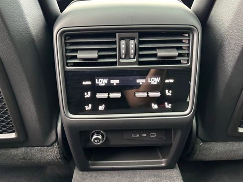 New 2026 Porsche Cayenne E-Hybrid Coupe AWD/4WD image 6