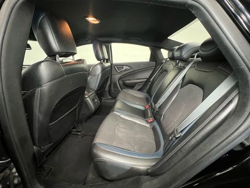 Used 2015 Chrysler 200 S w/ Navigation & Sound Group I image 5