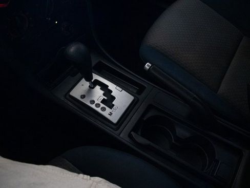 Used 2005 MAZDA MAZDA3 I w/ Pwr & 16" Alloy Wheel Pkg image 29