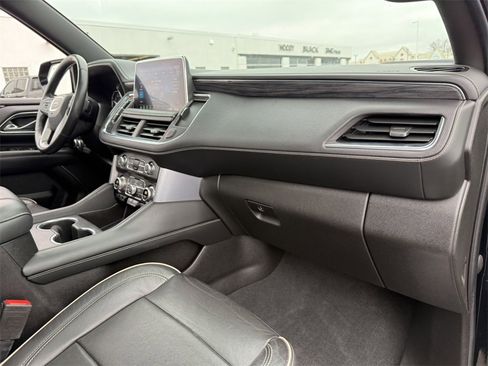 Used 2021 GMC Yukon SLT w/ SLT Luxury Plus Package image 42