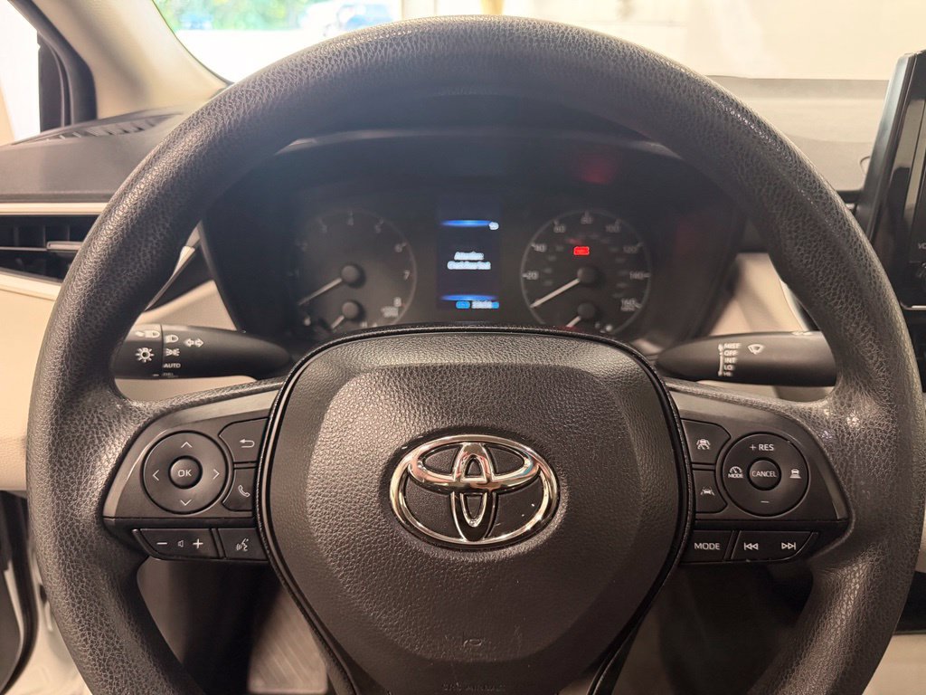 Used 2023 Toyota Corolla LE w/ Carpet Mat Package (TMS) FWD image 17