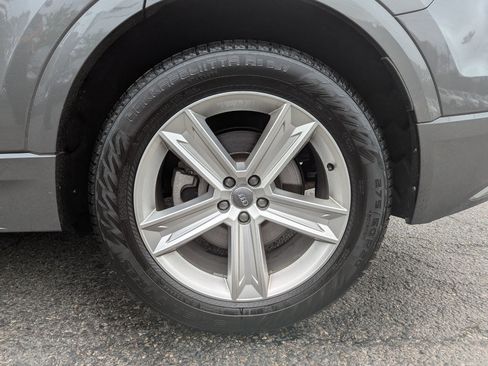 Used 2019 Audi Q8 Premium image 50