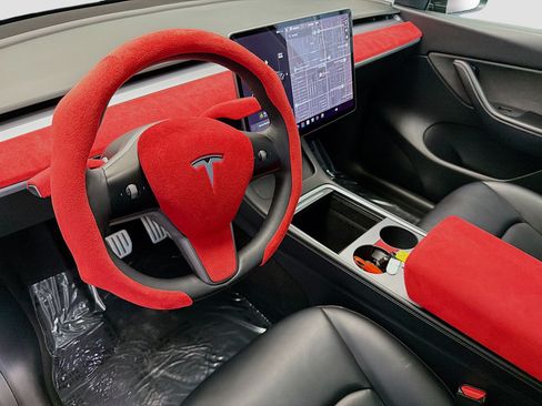 Used 2021 Tesla Model Y Performance AWD/4WD image 7