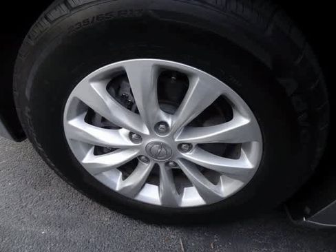 Used 2017 Chrysler Pacifica Touring-L image 15