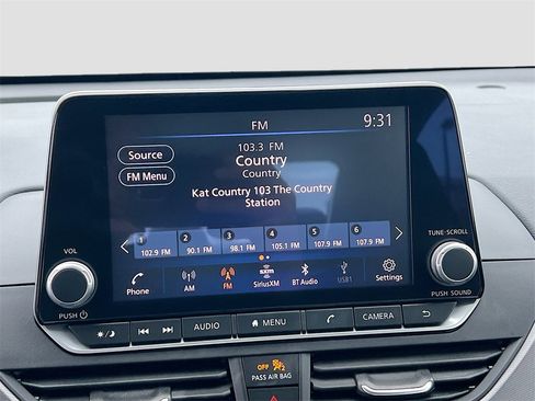 Used 2025 Nissan Altima 2.5 SR image 14