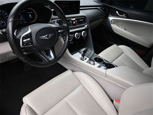 Used 2022 Genesis G70 2.0T image 17