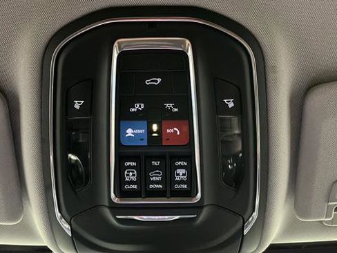 Used 2023 Jeep Grand Cherokee 4WD 4xe image 42