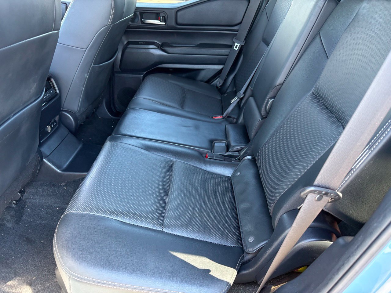 Used 2025 Toyota Land Cruiser w/ Premium Package AWD/4WD image 16