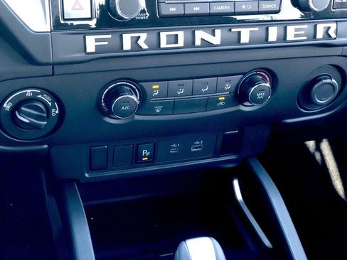 New 2026 Nissan Frontier SV w/ Tow Package AWD/4WD image 29