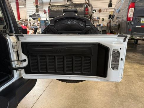 Used 2023 Jeep Wrangler Unlimited Sport AWD/4WD image 28