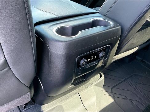 Used 2025 Chevrolet Tahoe Premier RWD image 34